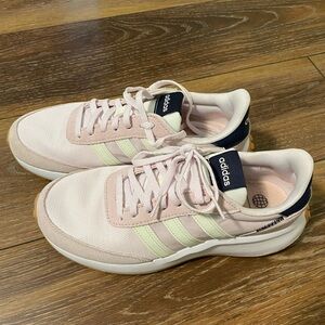 Adidas Women’s Run 70s in Lilac - Size 7.5